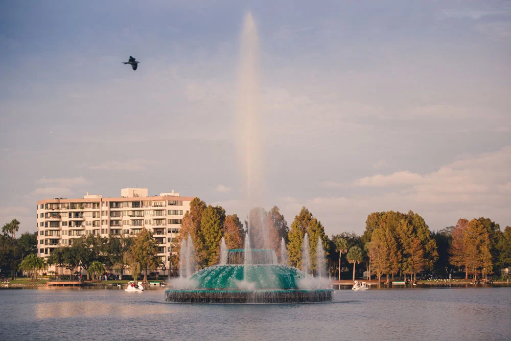 Downtown Orlando lake fountain