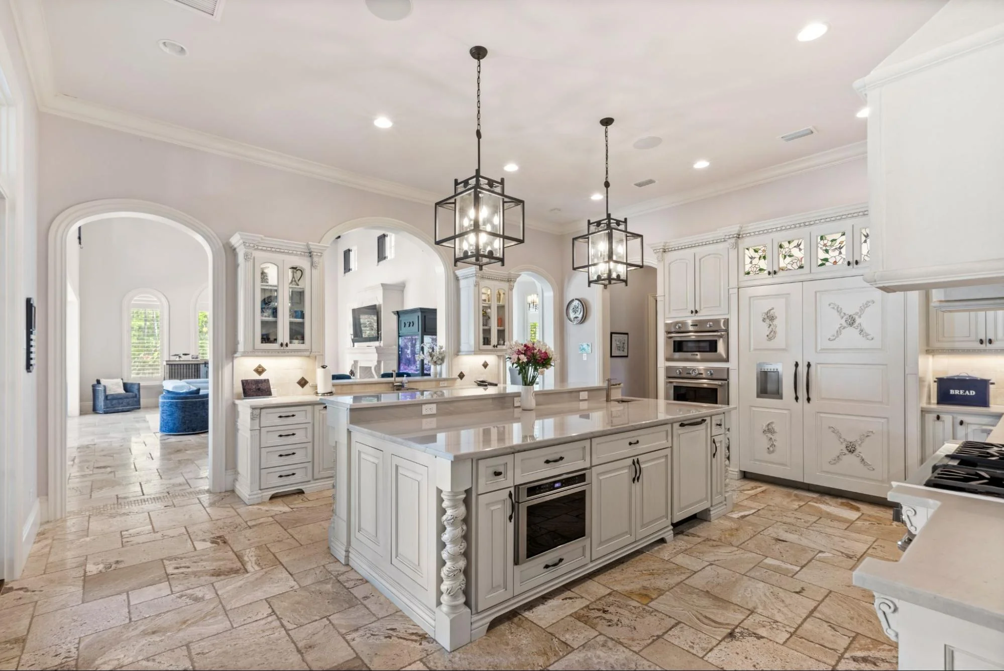Luxury home in Golden oak neighborhood in Florida