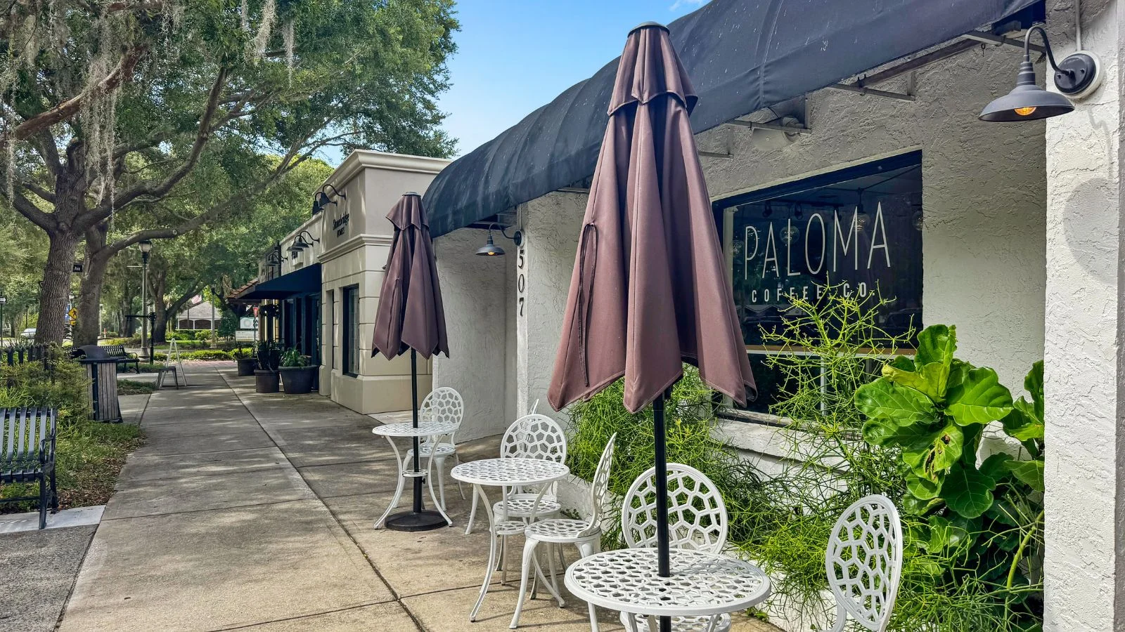 Windermere restaurant in nice street